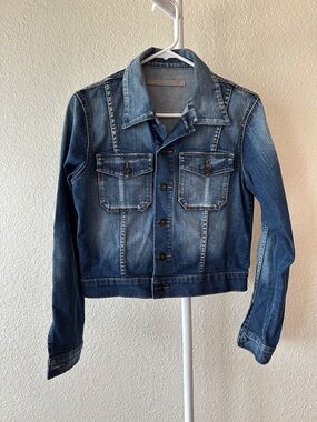 !iT denim jean jacket size small